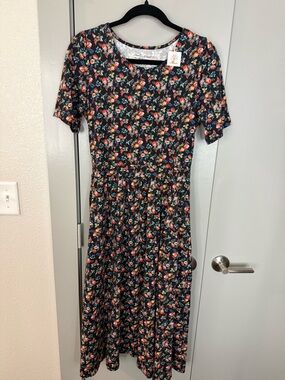Black Floral Midi Dress with Short Sleeves